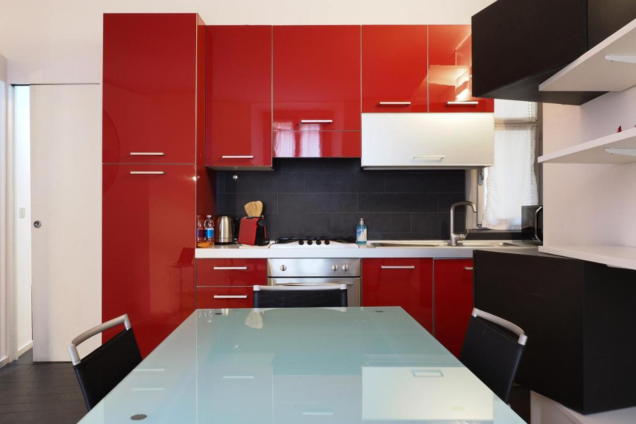 Mila Apartments Alessi ميلان المظهر الخارجي الصورة