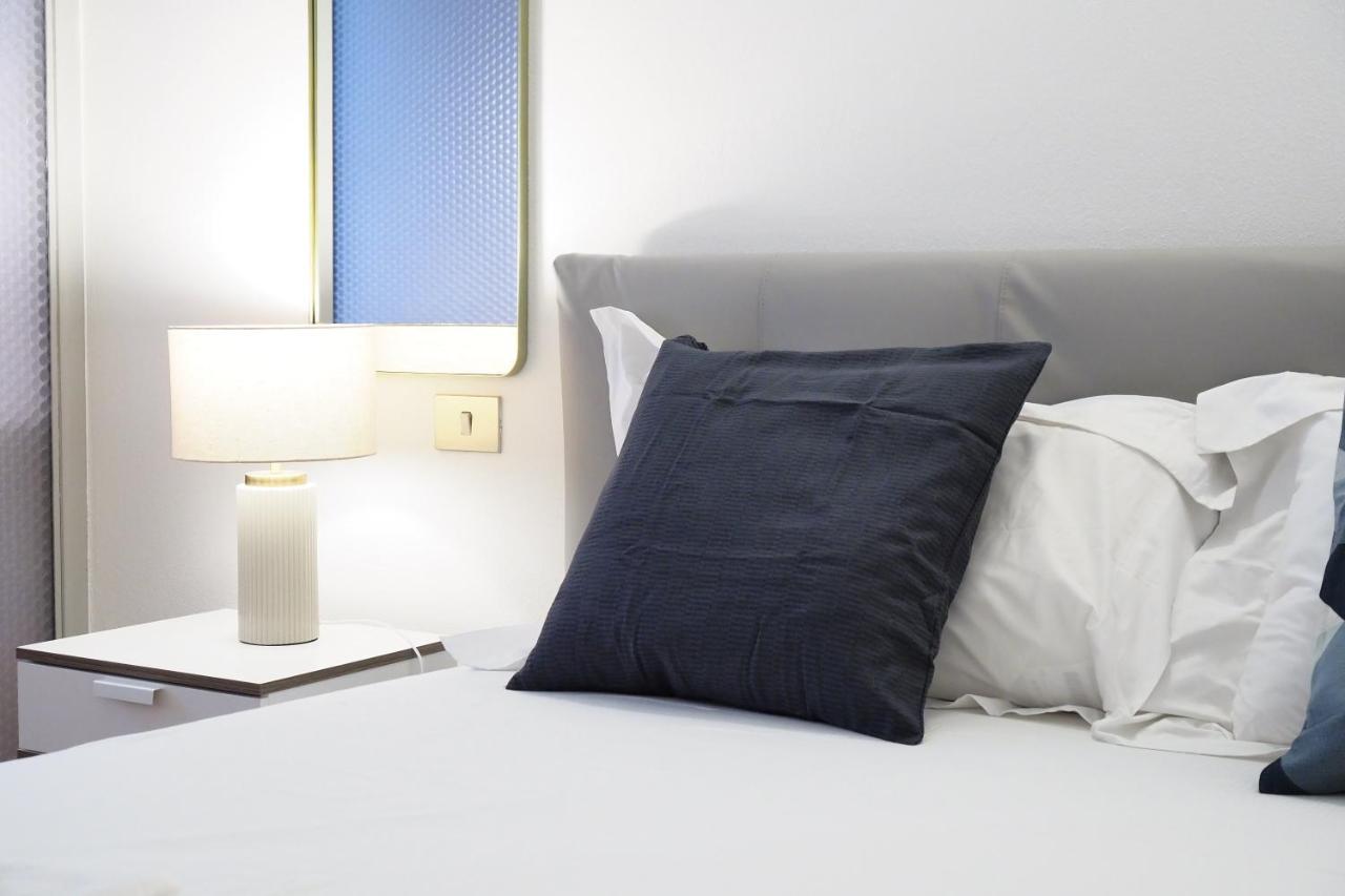 Mila Apartments Alessi ميلان المظهر الخارجي الصورة
