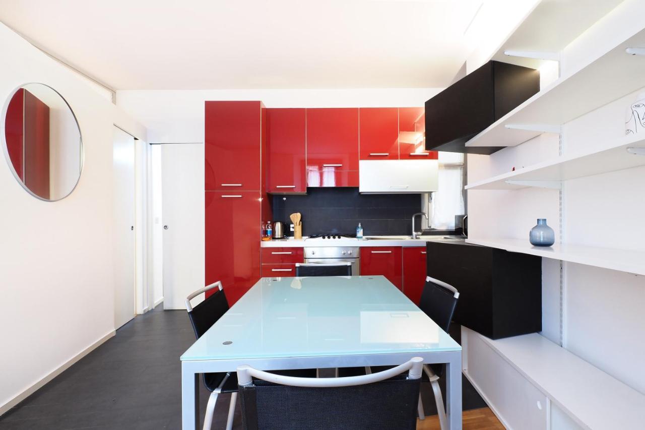 Mila Apartments Alessi ميلان المظهر الخارجي الصورة